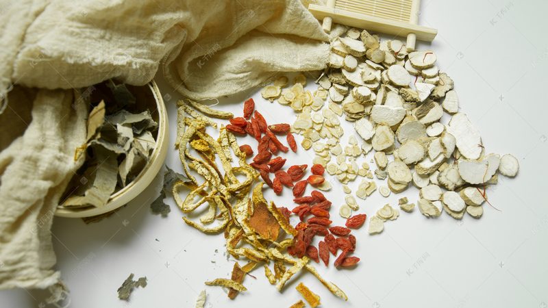 小型养生馆加盟：利润背后的考量因素**