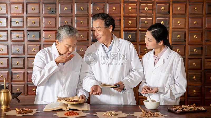揭秘艾灸养生：北京口碑艾灸馆的选法与要点